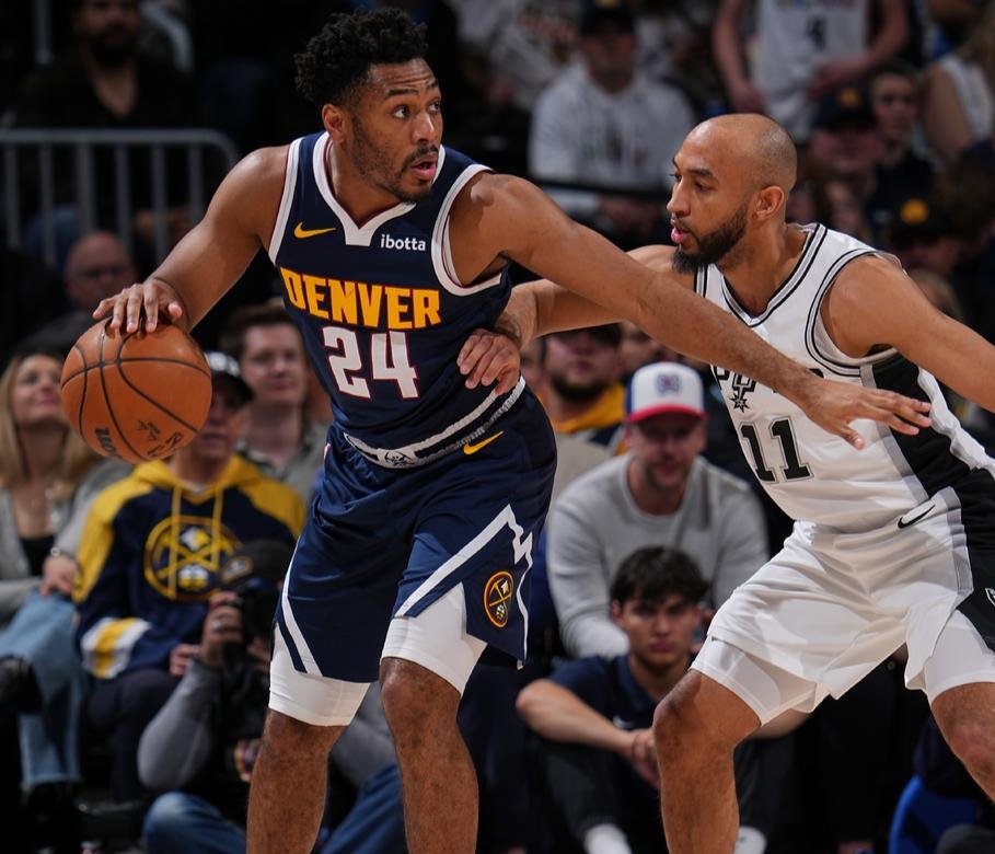 NBA常规赛倒计时，圣安东尼奥马刺赛前刷新队史纪录，细节引发关注，赛场秩序良好，医务组通报恢复的简单介绍